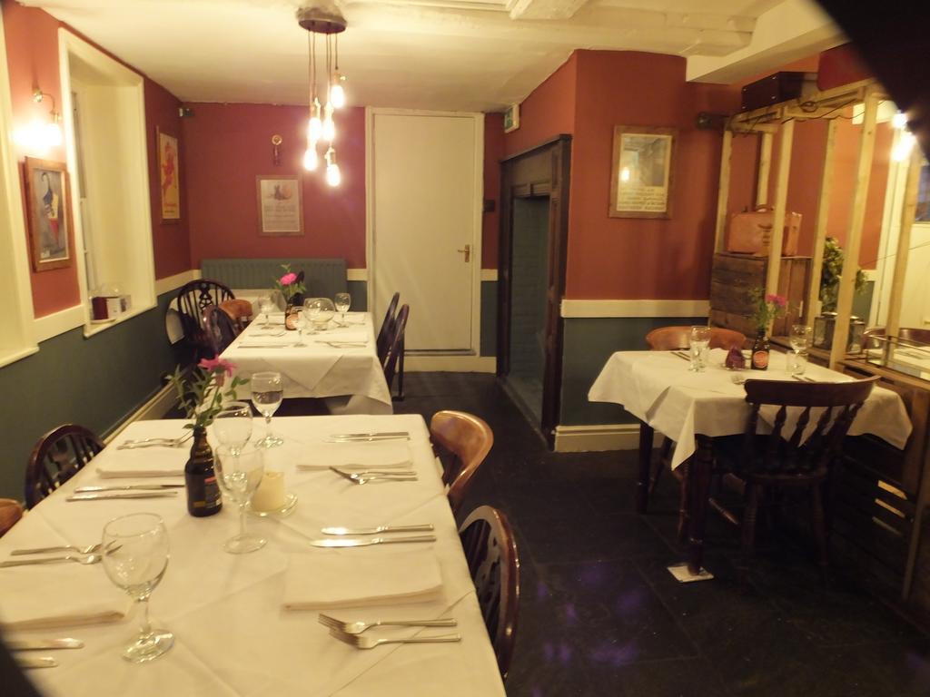 Railway Hotel Faversham Esterno foto