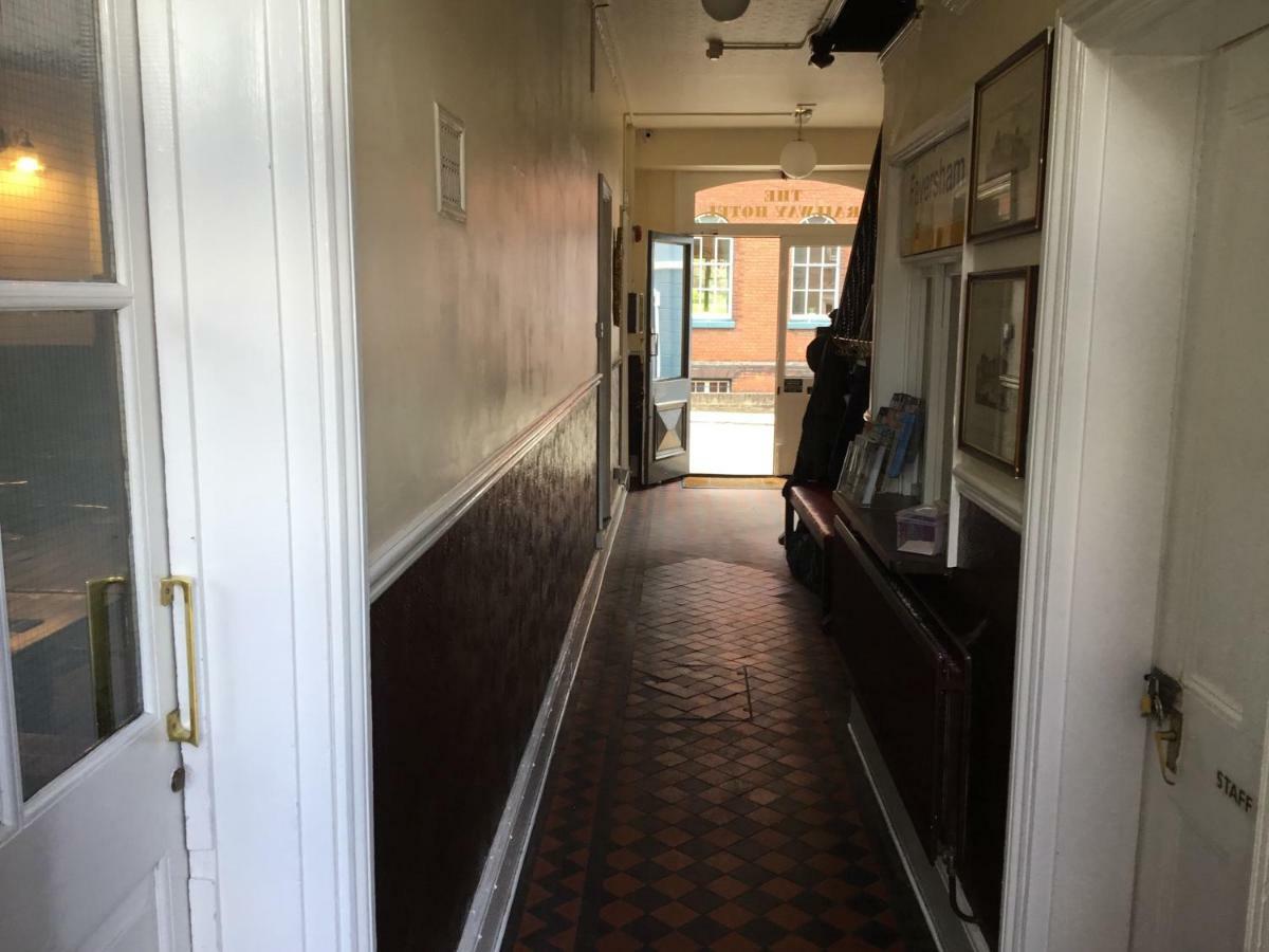 Railway Hotel Faversham Esterno foto